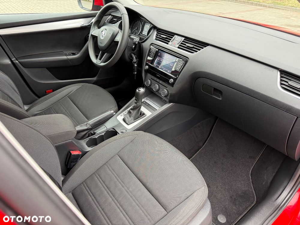 Skoda Octavia 1.6 TDI DSG Ambition - 16
