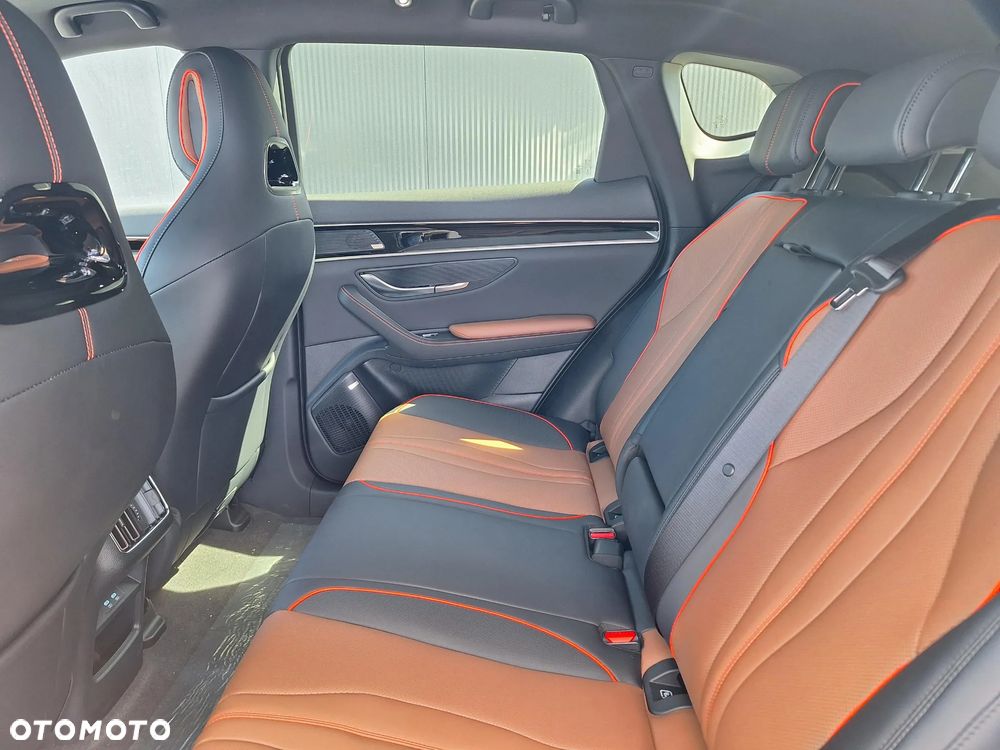 BYD Seal U DM-i 1.5T Design AWD - 10