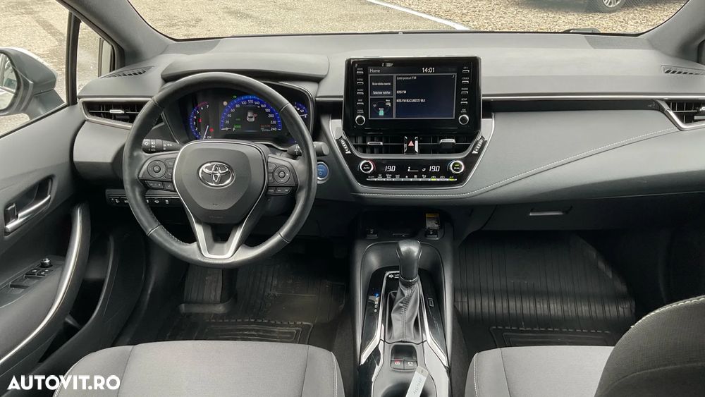 Toyota Corolla 1.8 HSD Dynamic - 17