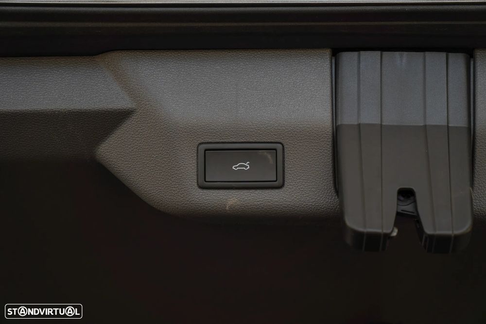 VW Multivan 1.5 TSI e-Hybrid Trend DSG - 10