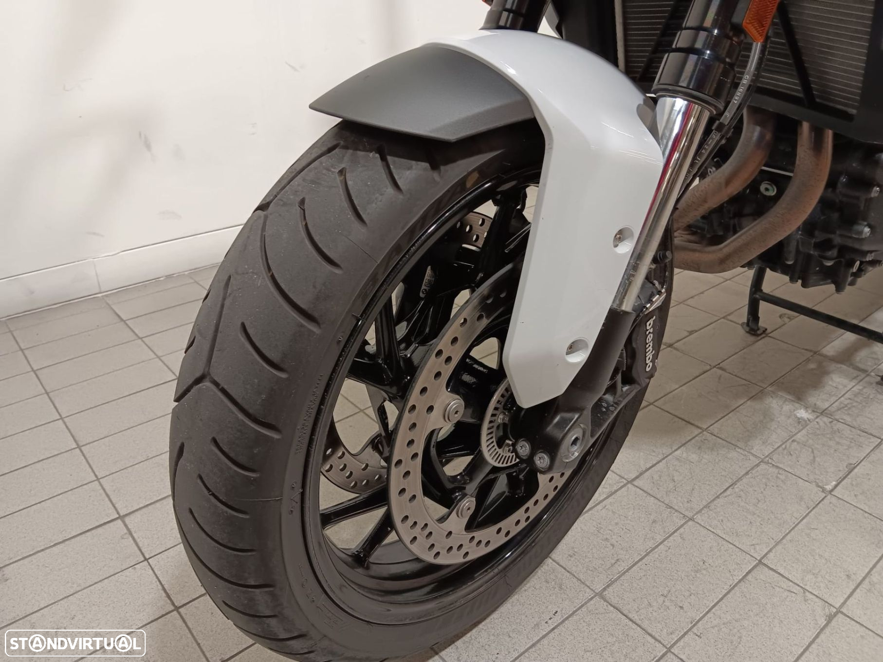 BMW F 900 XR 900XR - 10