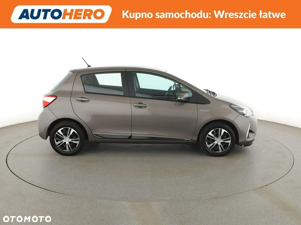 Toyota Yaris Hybrid 100 Active EU6 - 10