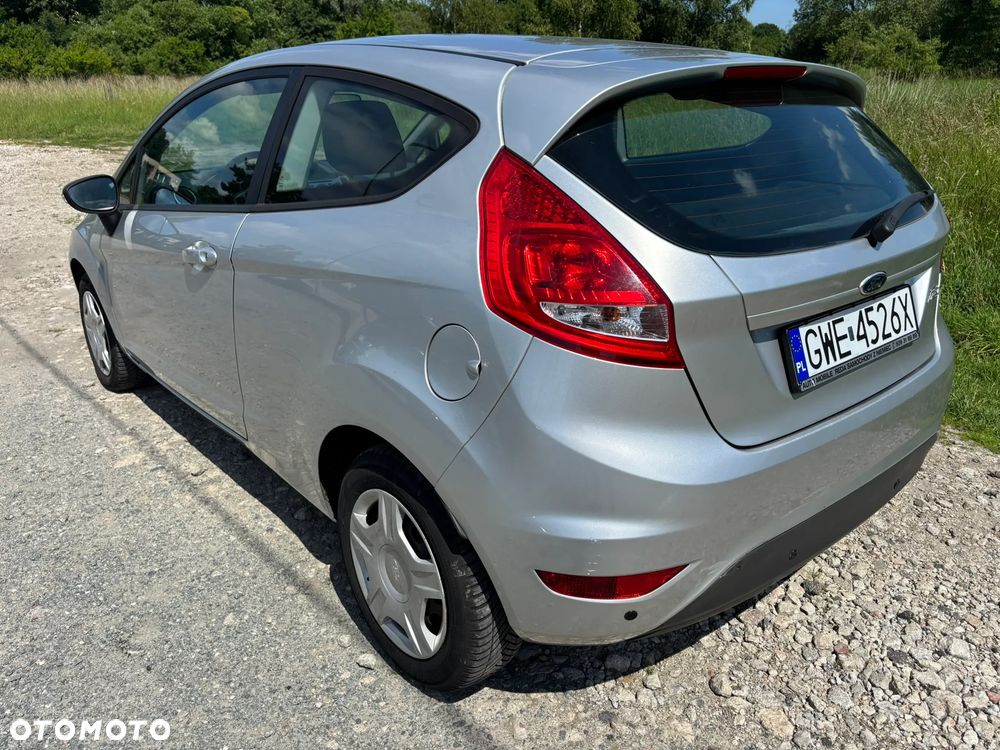 Ford Fiesta 1.25 Champions Edition - 12