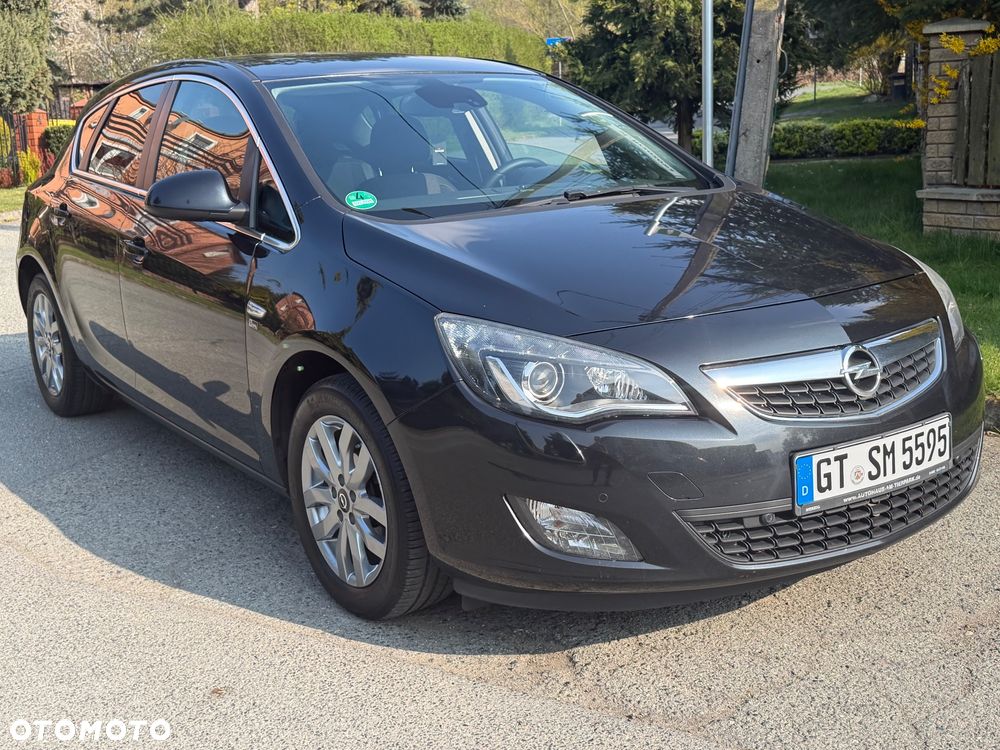 Opel Astra 1.4 Turbo 150 Jahre - 9