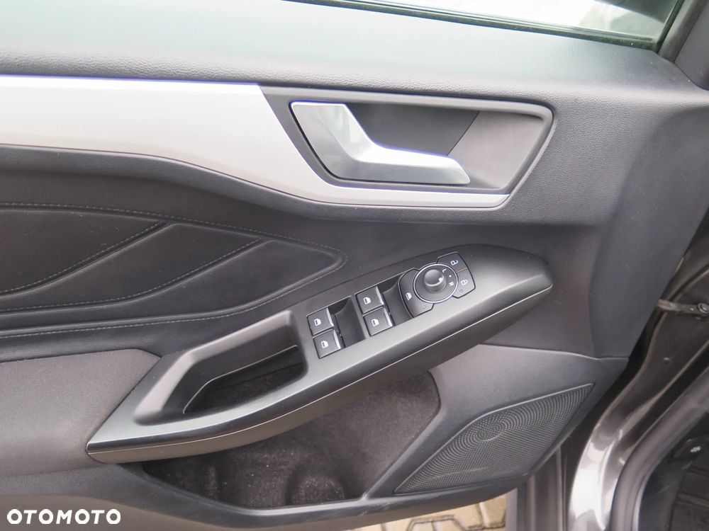 Ford Focus 1.5 EcoBlue SCR Titanium - 21