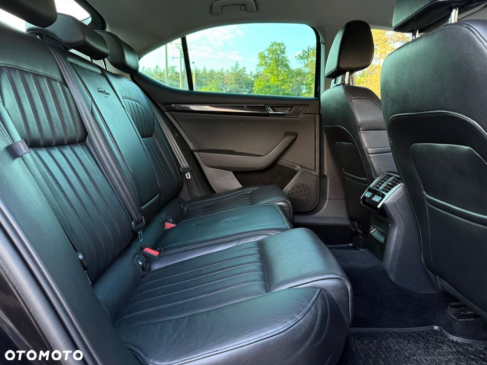 Skoda Superb 2.0 TDI 4x4 L&K DSG - 30