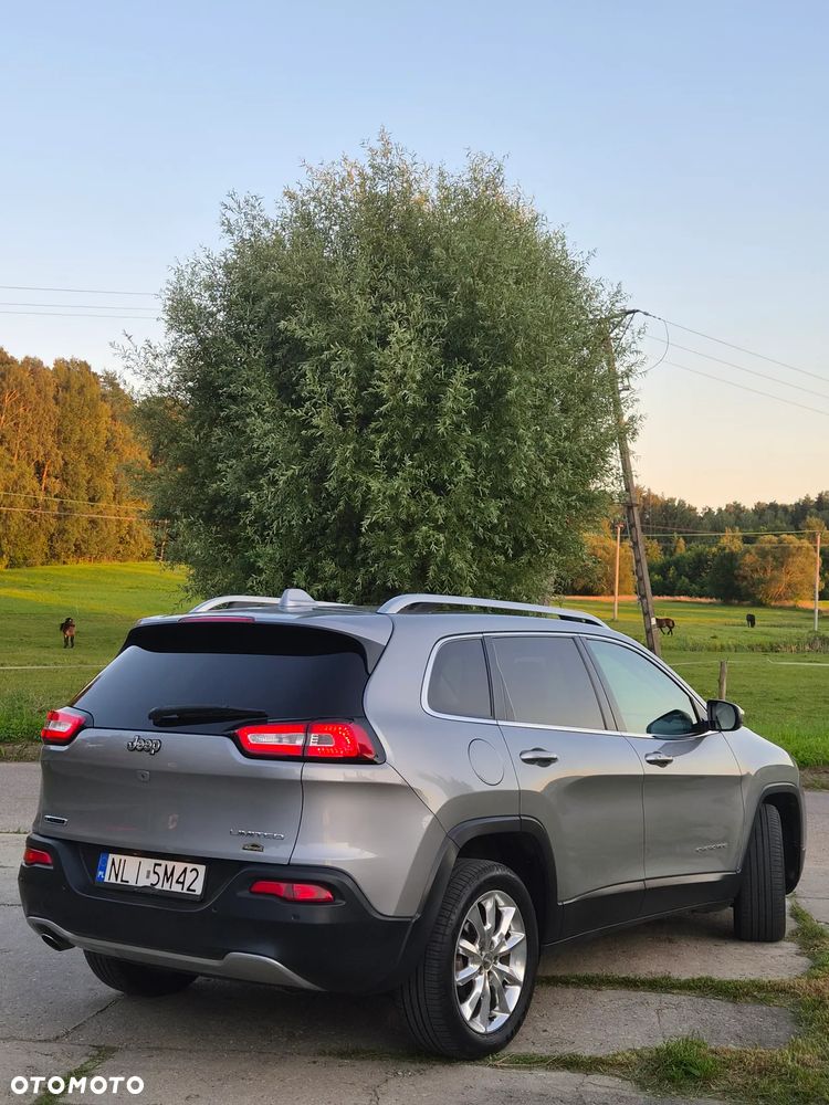 Jeep Cherokee - 6