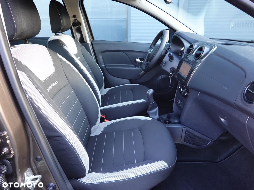 Dacia Sandero Stepway 0.9 TCe Laureate S&S - 18