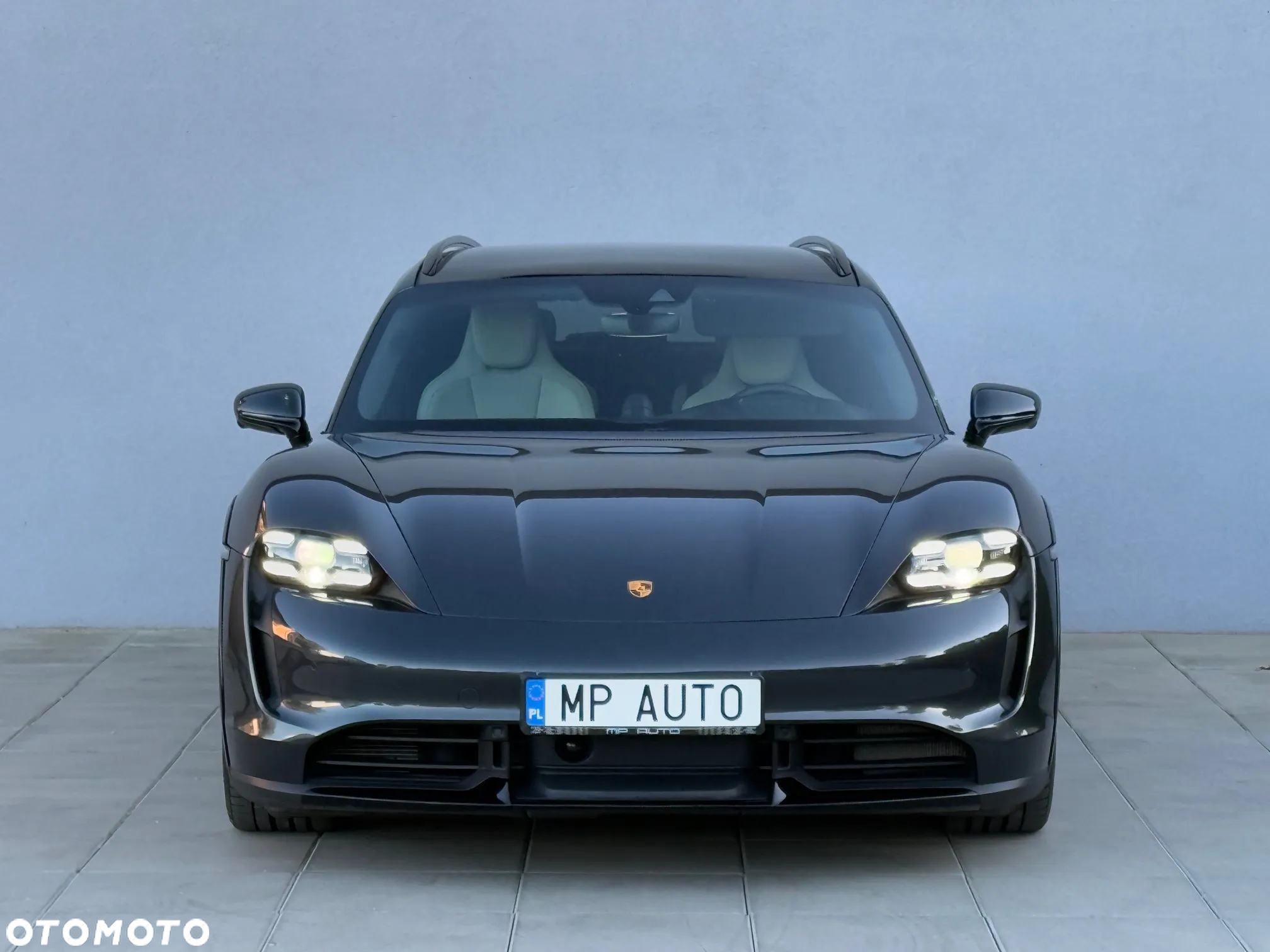 Porsche Taycan Turbo S Cross Turismo - 2