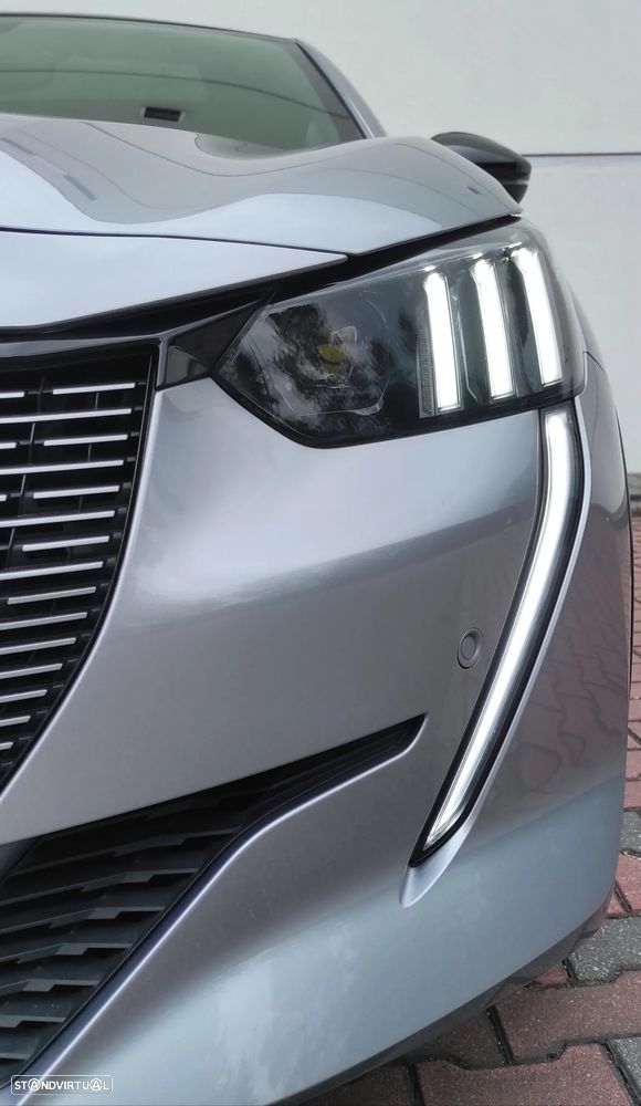 Peugeot e-208 GT - 16