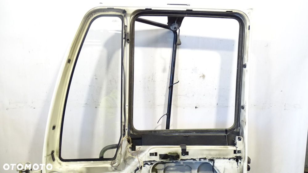 DRZWI PRAWY PRZÓD MAN L2000 LE 12.220 - 15