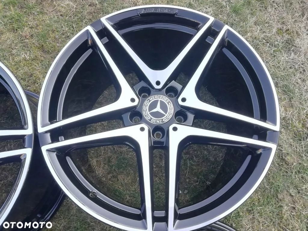 MERCEDES C-KLASA 6.3 AMG 4.3 A205 19'' AMG IDEALNE - 1