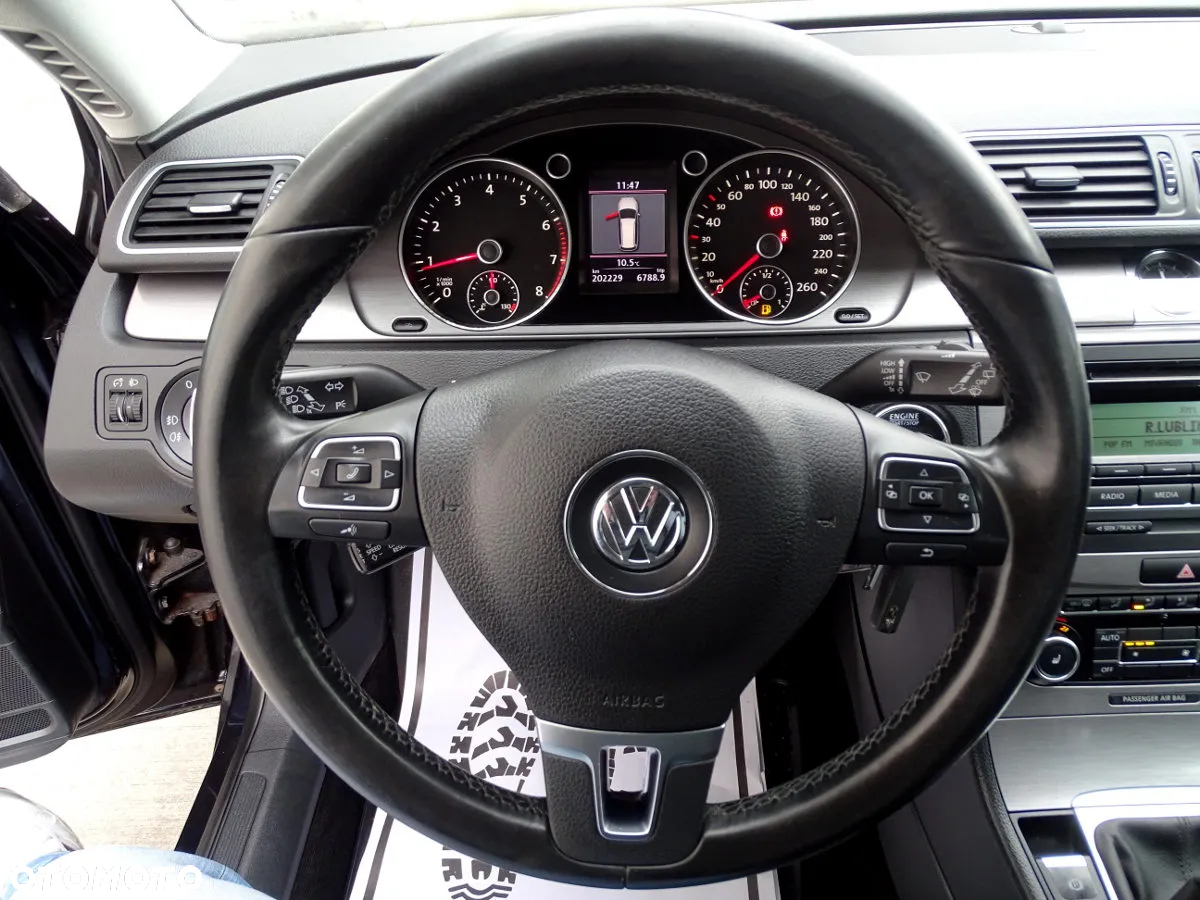 Volkswagen Passat 2.0 TSI Highline - 15