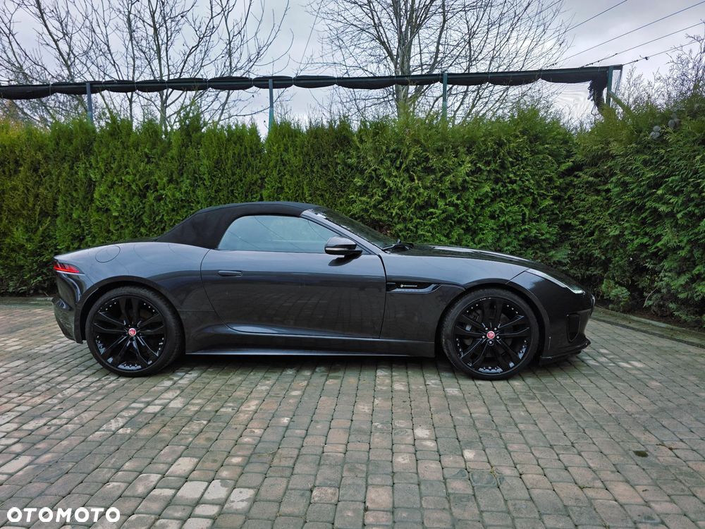 Jaguar F-Type P300 R-Dynamic - 3