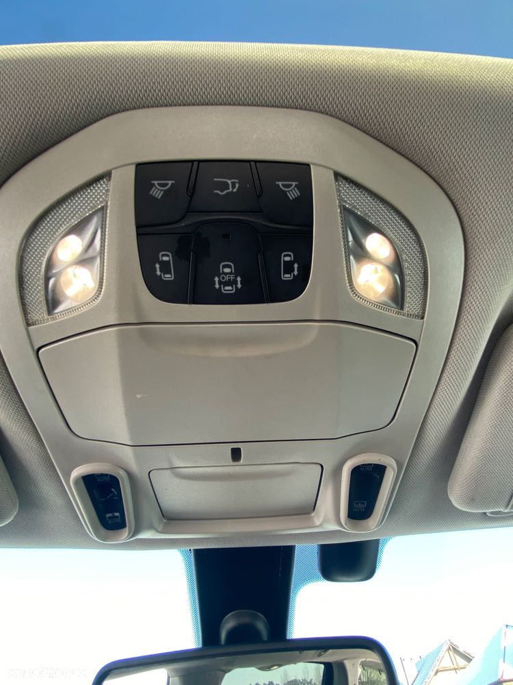 Chrysler Pacifica - 22