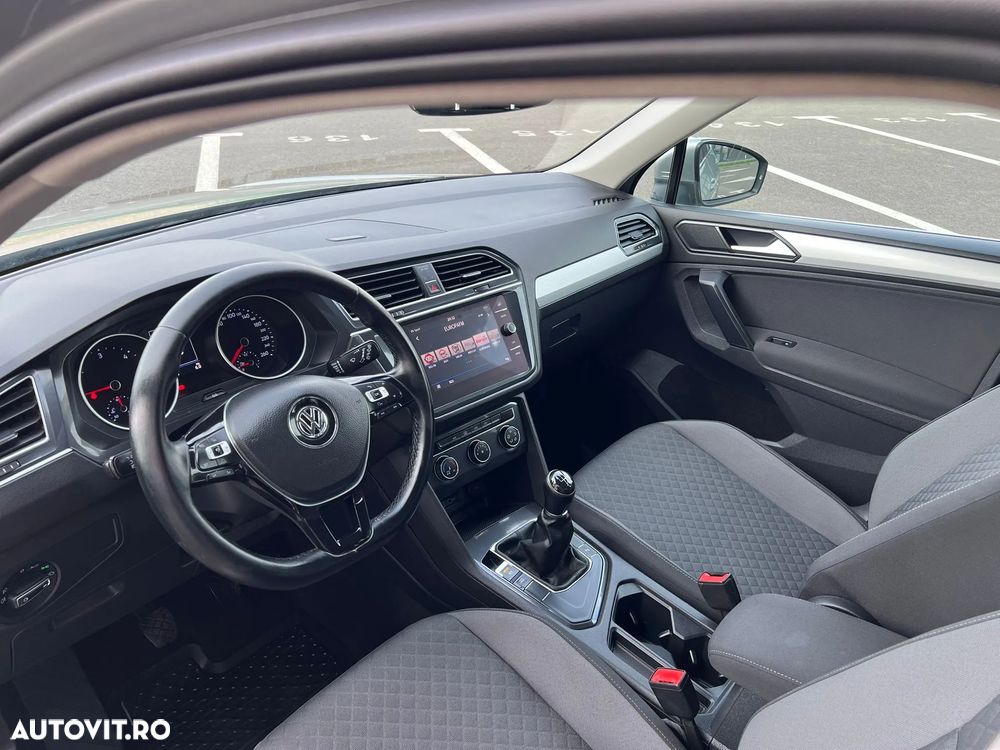 Volkswagen Tiguan - 13