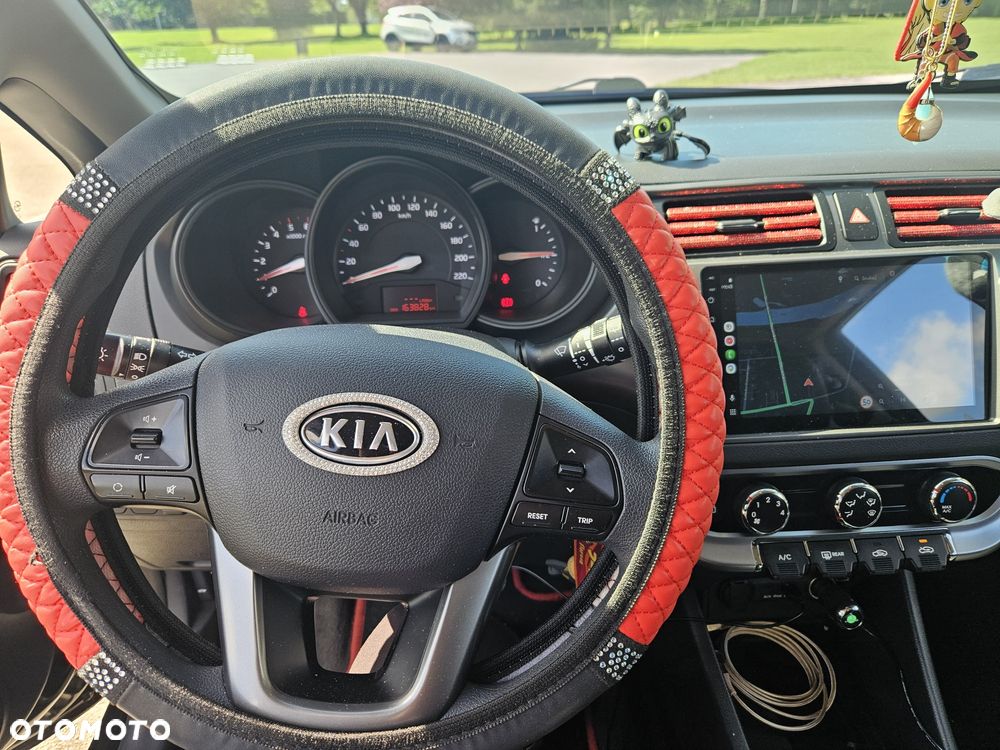 Kia Rio - 8