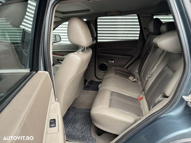 Jeep Grand Cherokee - 10