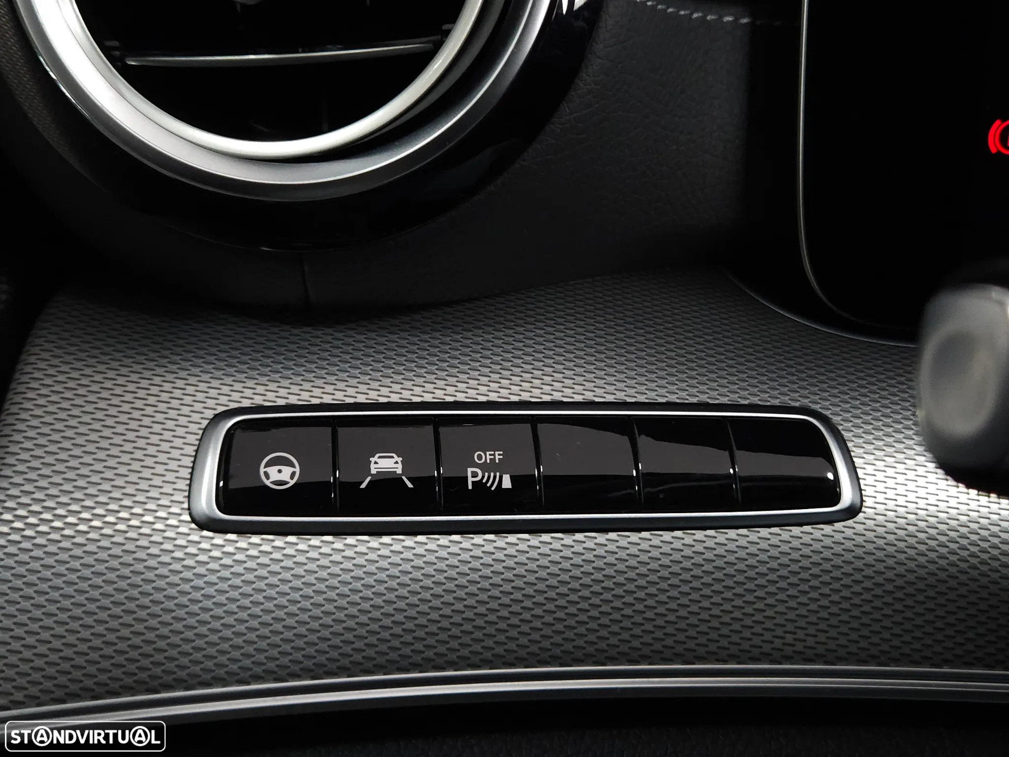 Mercedes-Benz E 300 d AMG Line - 21