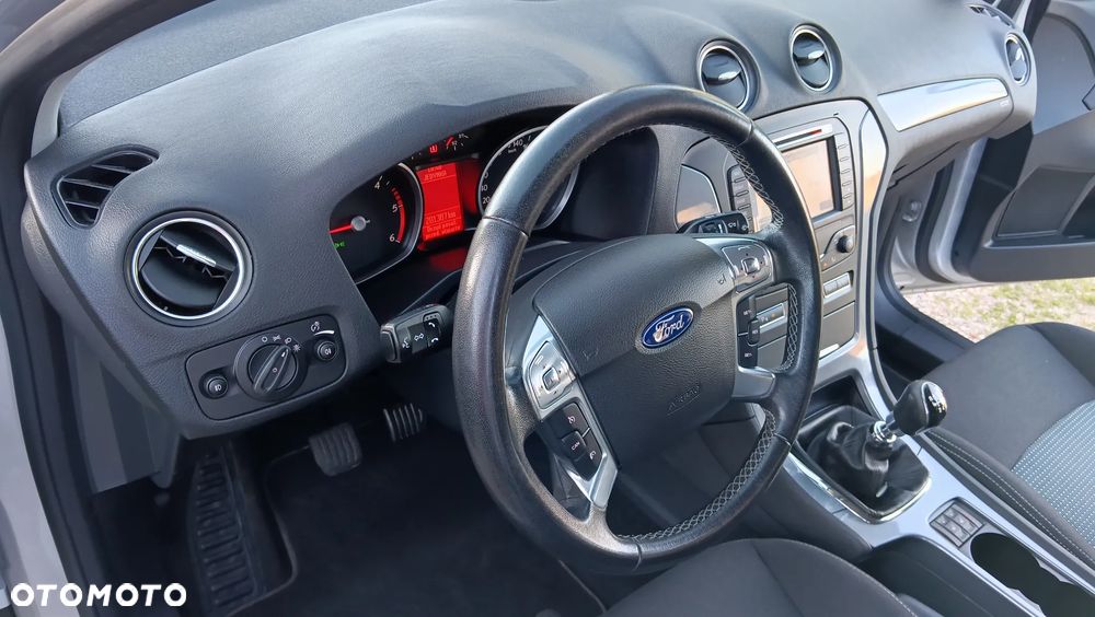 Ford Mondeo 2.0 TDCi Ambiente - 27
