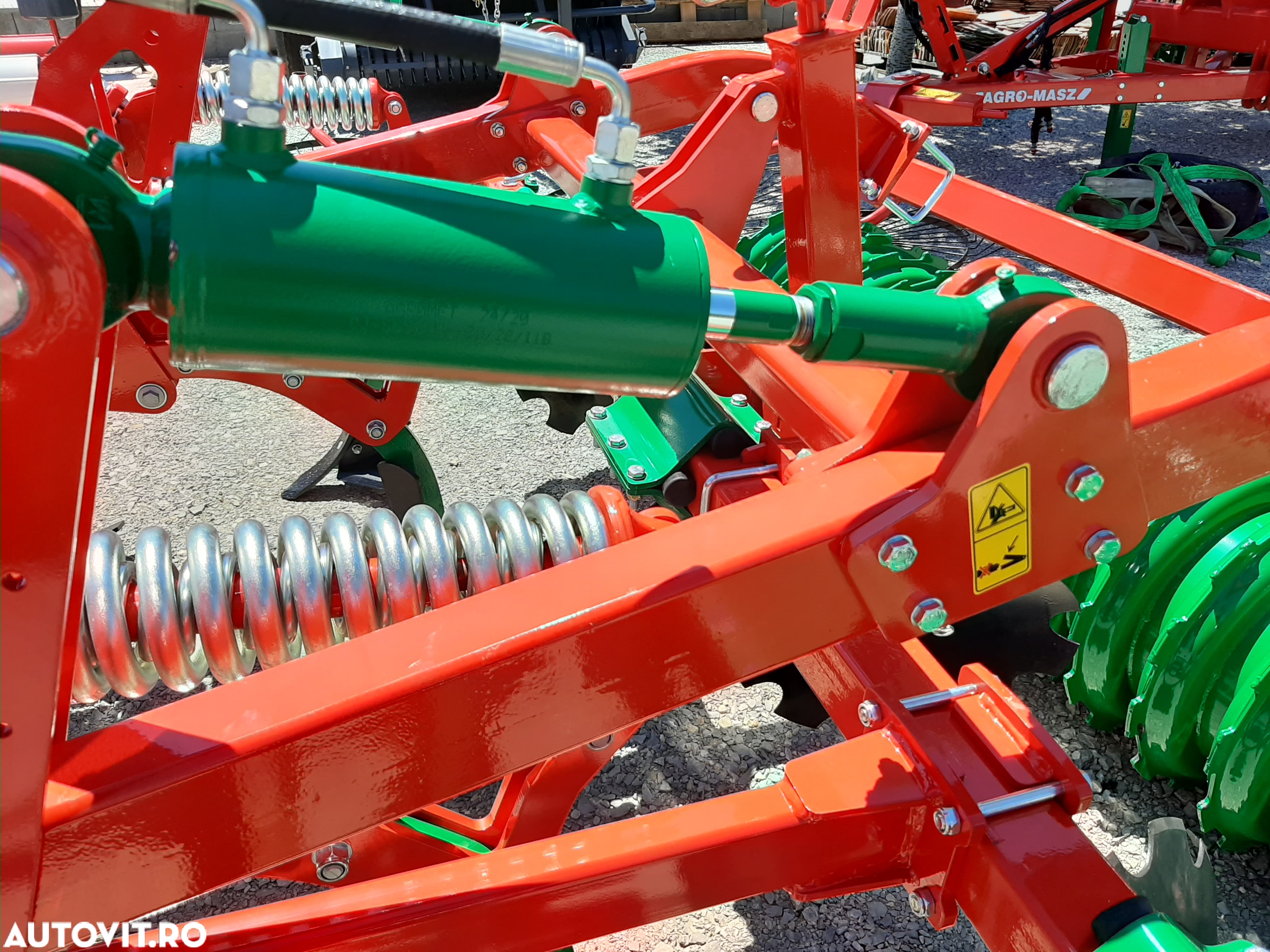 Agro-Masz Runner 30 cultivator de miriste, gruber 3m tavalug CRACKER - 6