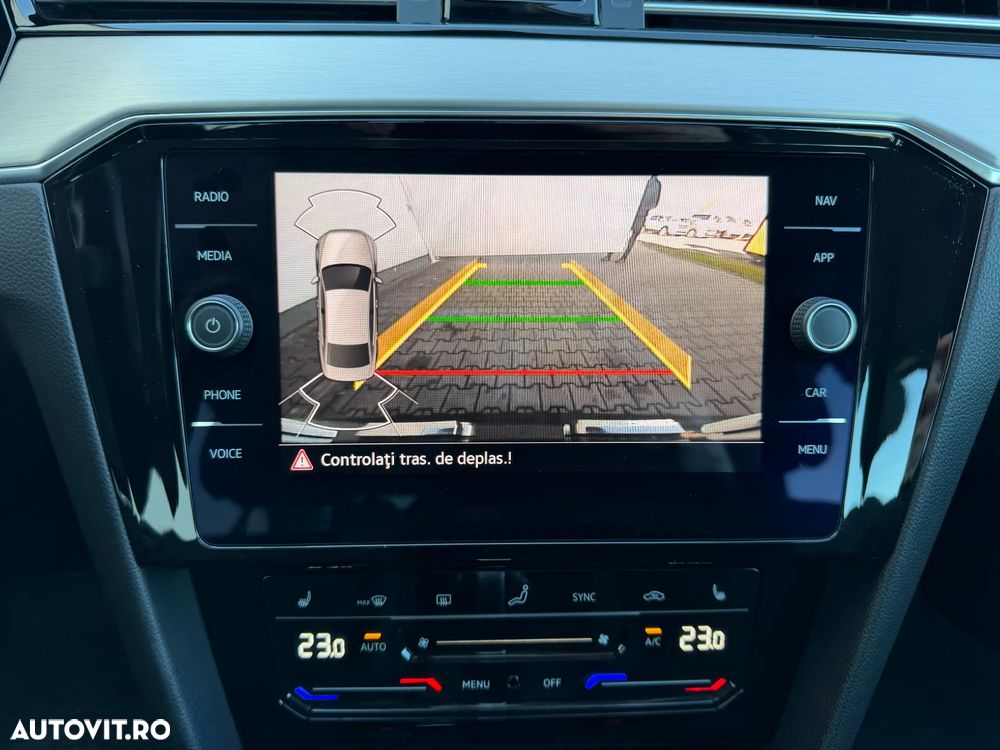 Volkswagen Passat - 14