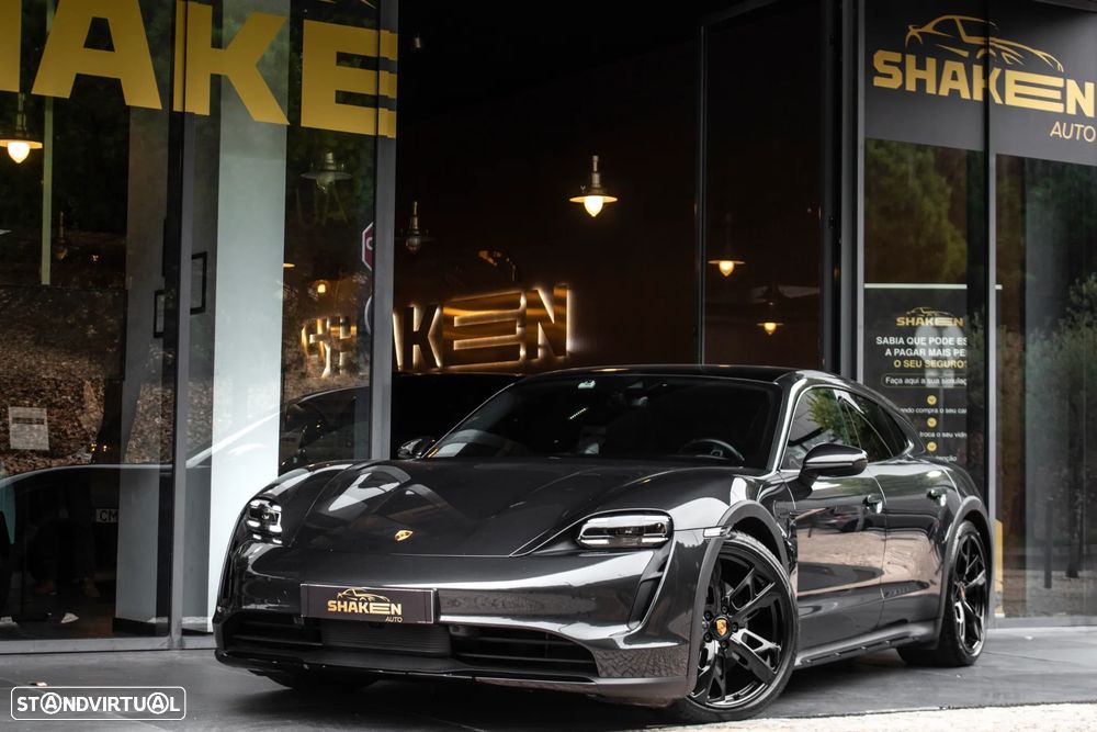 Porsche Taycan Cross Turismo