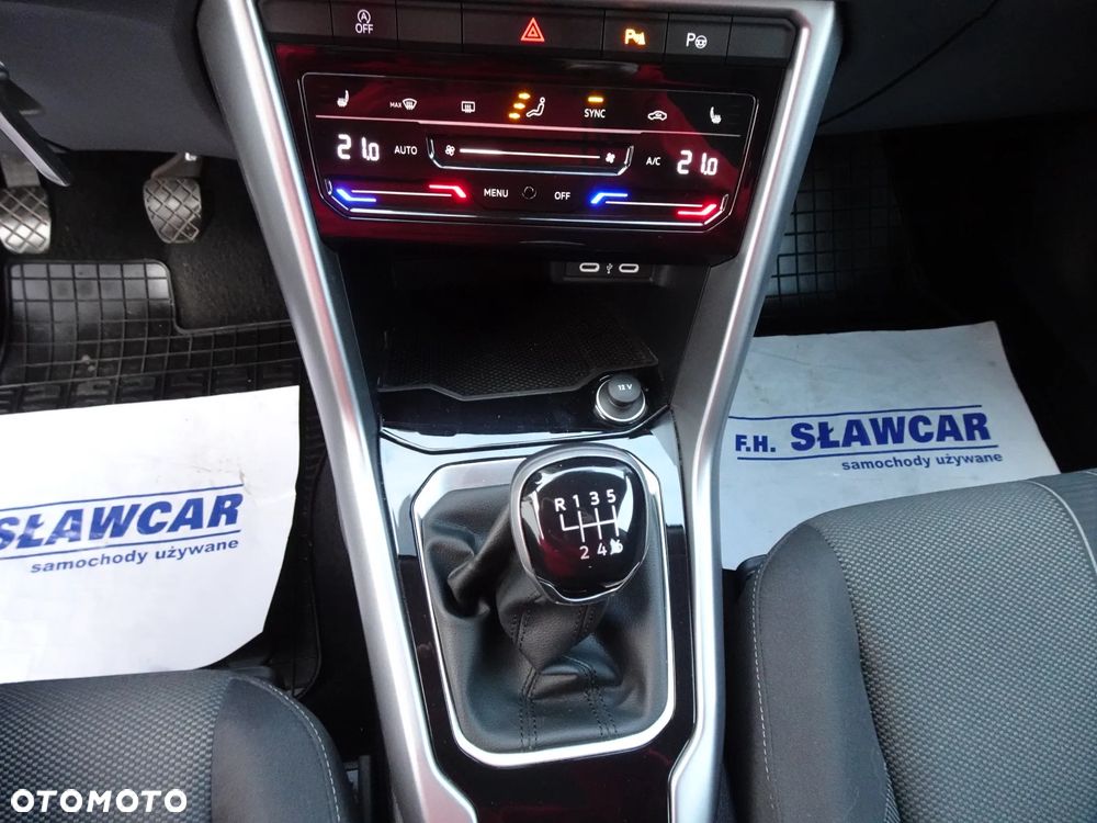 Volkswagen T-Roc 1.5 TSI Life - 33