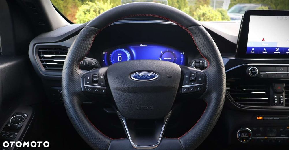 Ford Kuga - 27