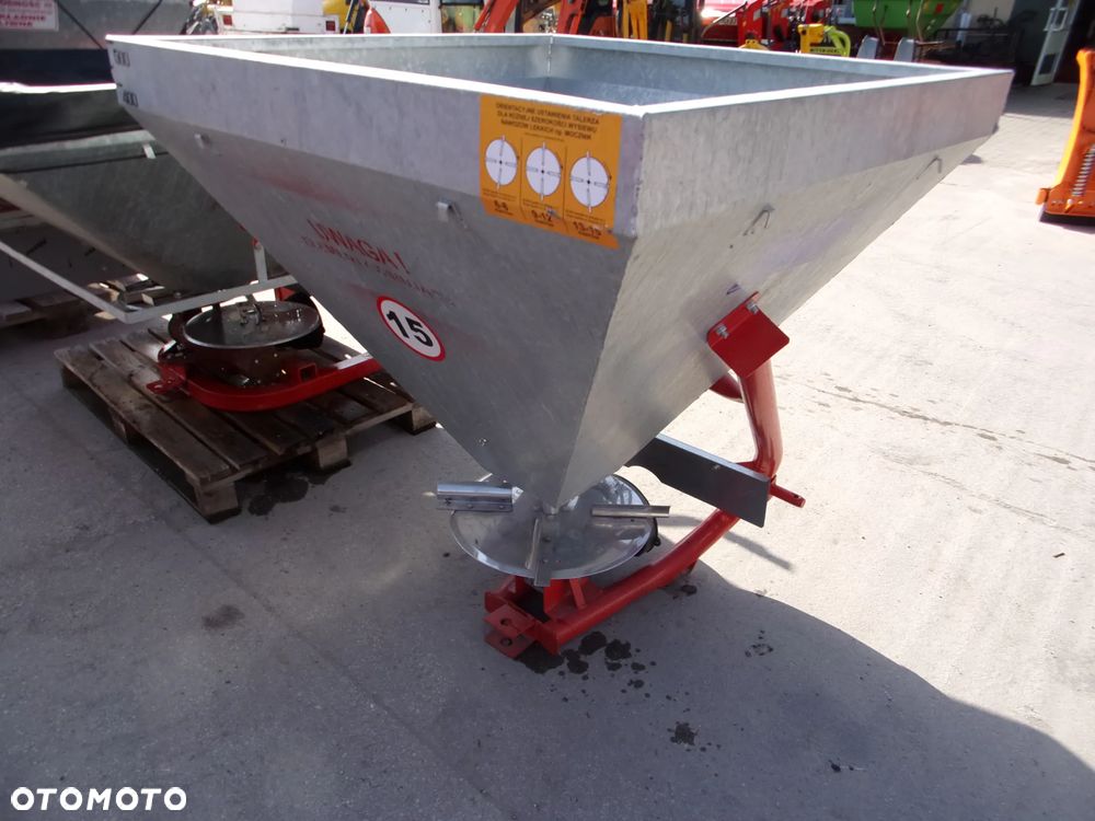 Inny Rozsiewacz nawozów i wapna, taśmowy jedno i dwu tarczowy Kłos, Motyl 300, 400, 600, 800 1000 litrów, Rozsiewacz nawozów dwutarczowy ABRA2 - MAXI, Semior, Unior, Unior2, Mini, Mini2, Rozsiewacz dwutarczowy DEX-WAL (Lift, Tornado duo Turbo), Rozsiewacz nawozów Pronar  FD1-M05 - 25