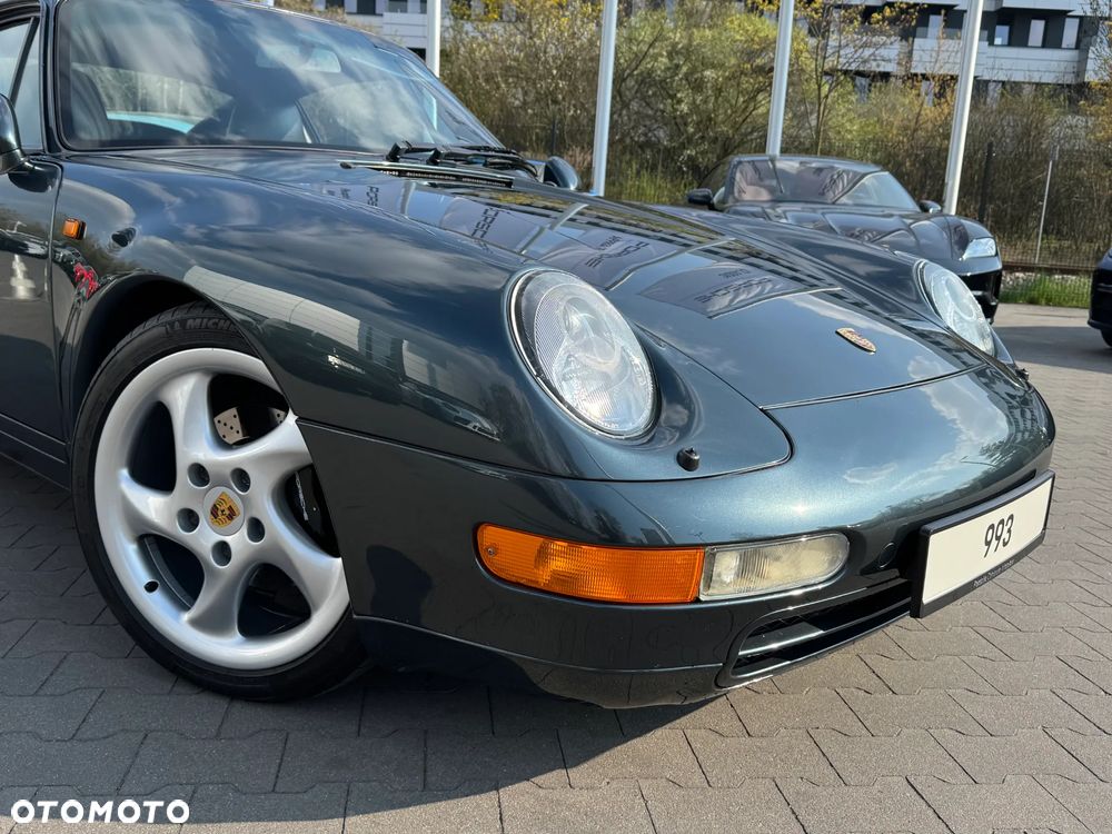 Porsche 911 Carrera - 12