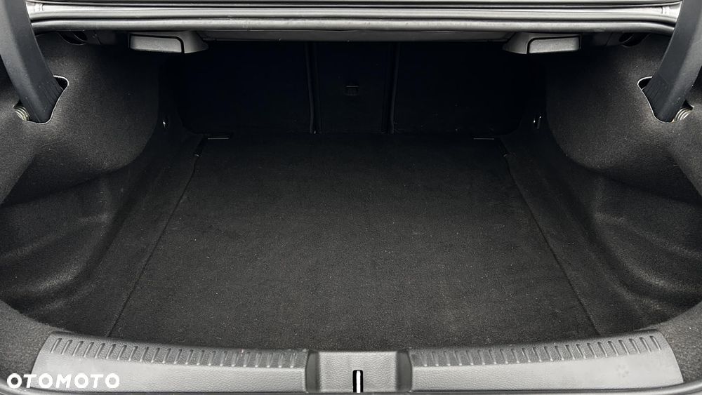 Mercedes-Benz CLA 220 4-Matic Edition 1 7G-DCT - 30