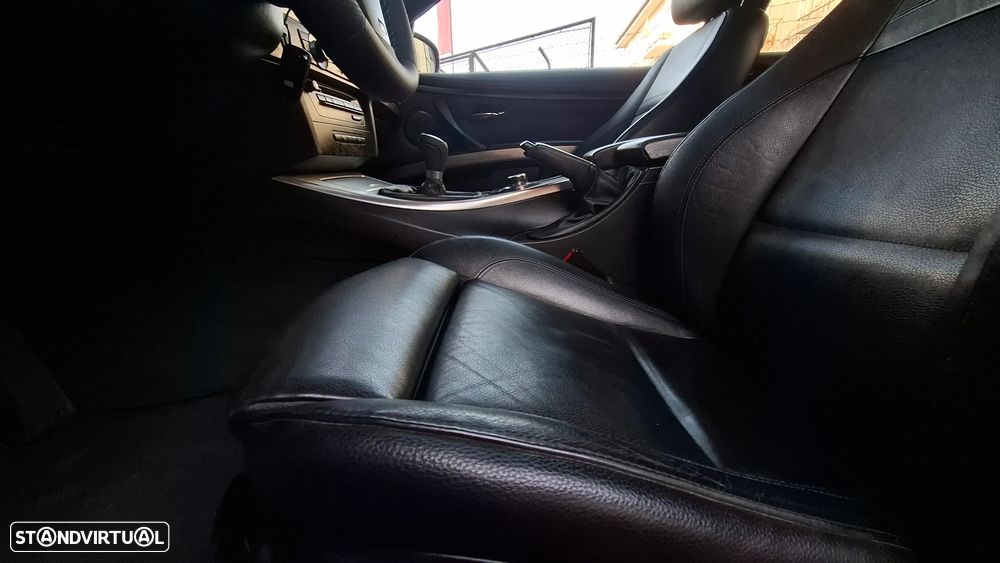 BMW 320 d Coupe - 25