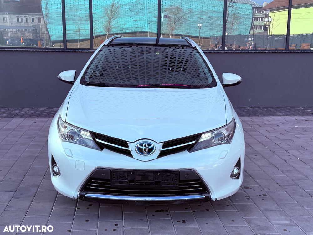 Toyota Auris 1.8 L VVT-i Luna - 18