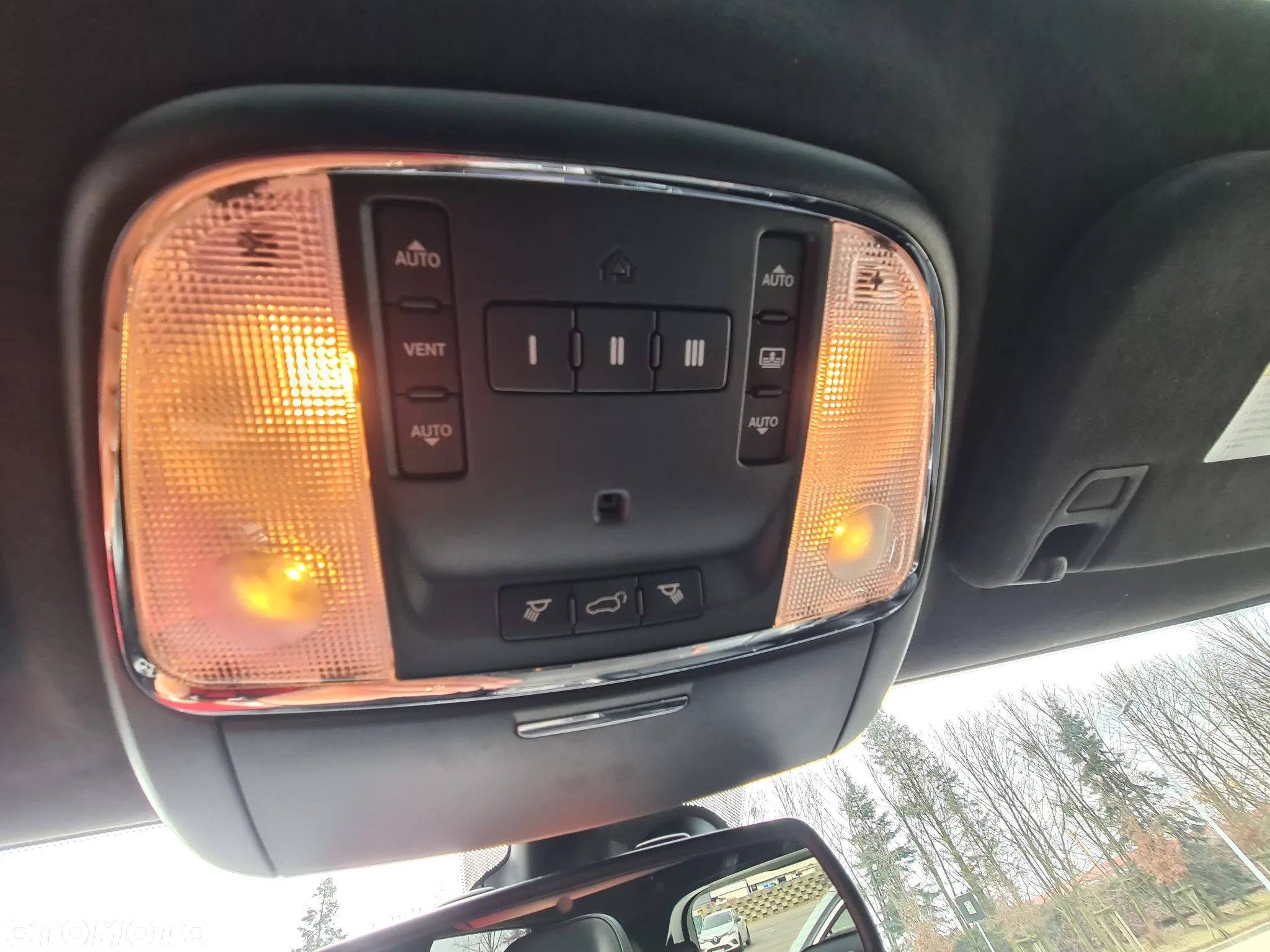 Jeep Grand Cherokee 5.7 V8 HEMI Summit - 22