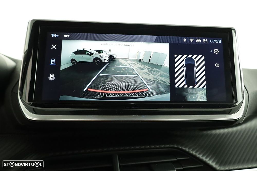 Peugeot 2008 1.2 PureTech Allure - 12