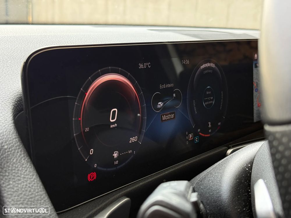 Mercedes-Benz GLB 180 d AMG Line - 18