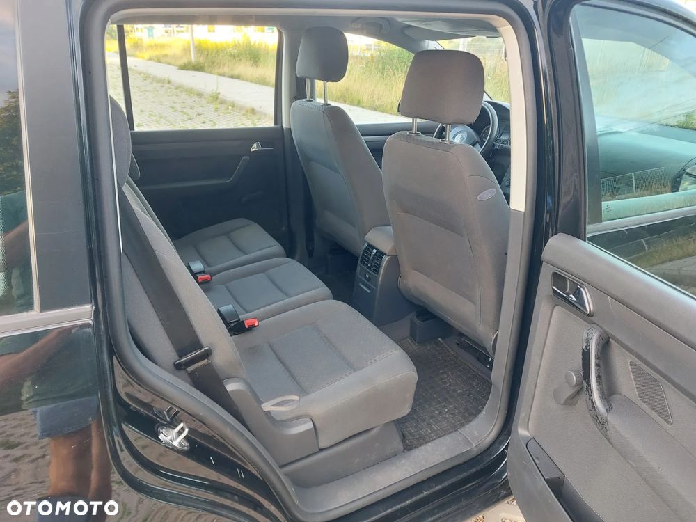 Volkswagen Touran 1.6 Basis - 15