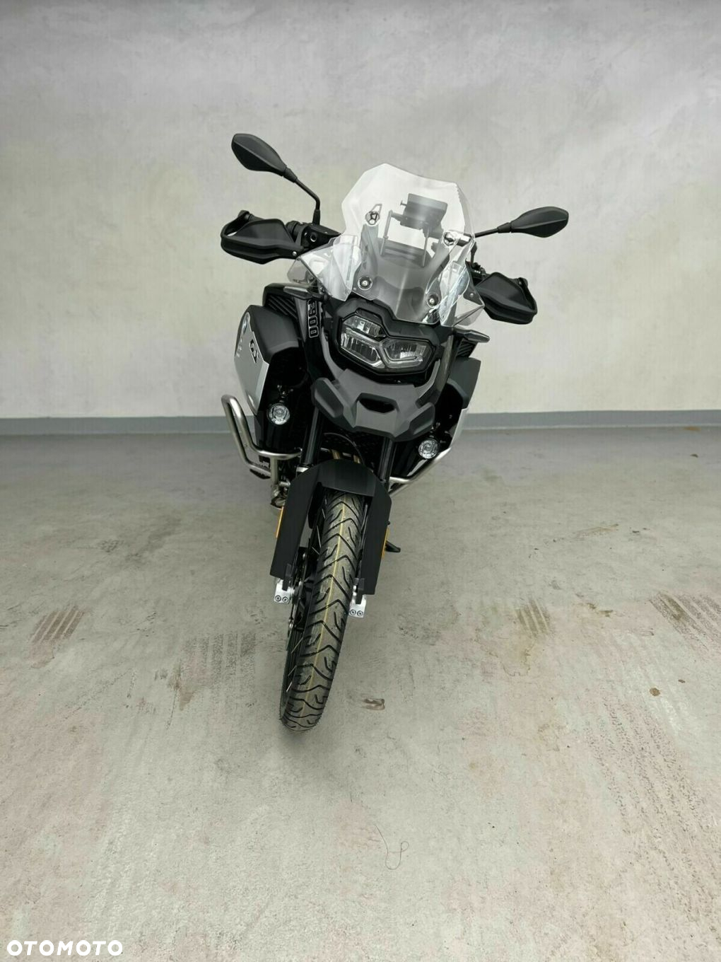 BMW F - 5