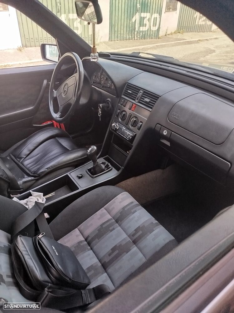 Mercedes-Benz C 220 D Elegance - 17