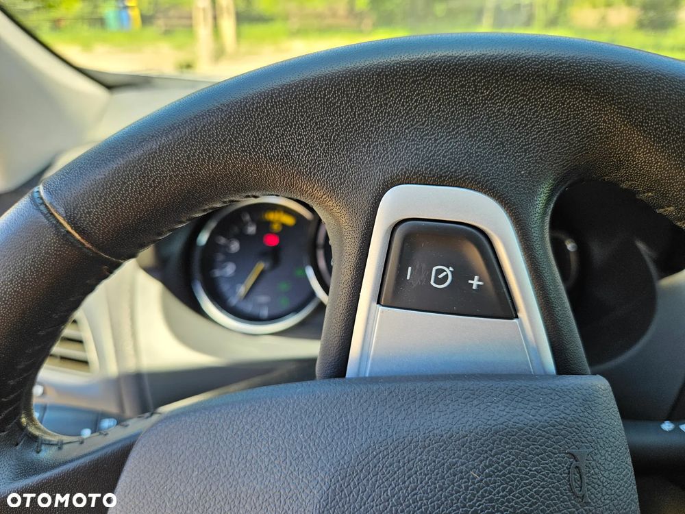 Renault Fluence dCi 110 FAP EDC Sportway - 18