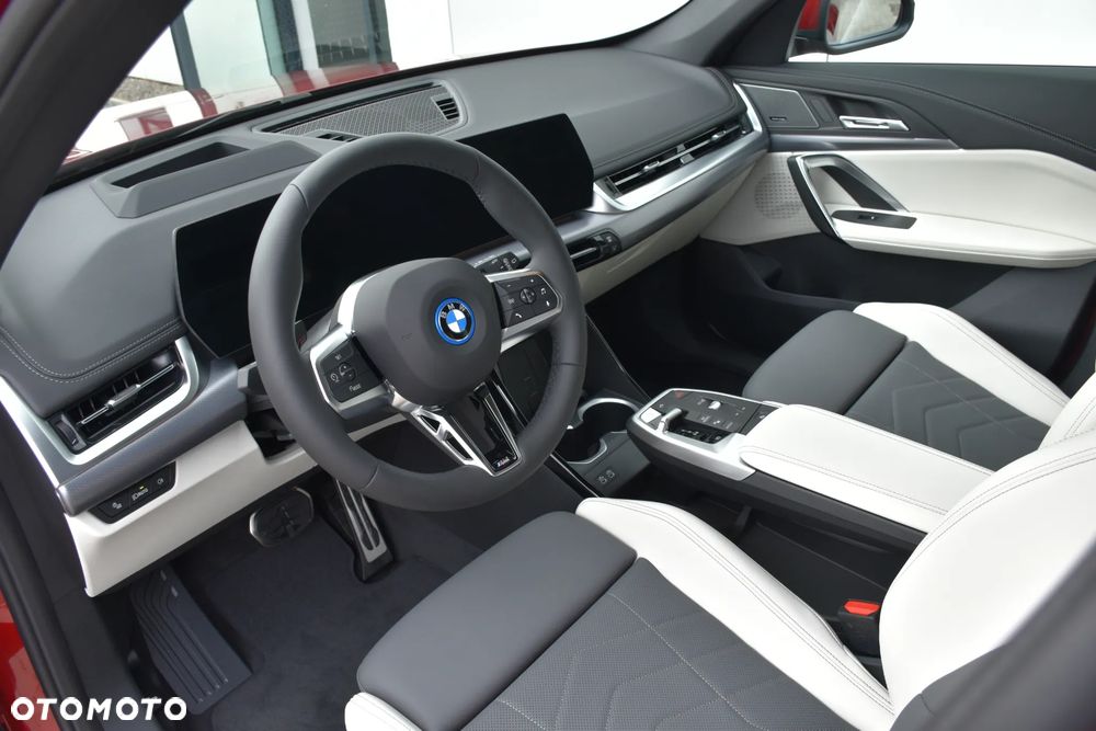 BMW iX1 xDrive30 66.5kWh M Sport Edition - 18