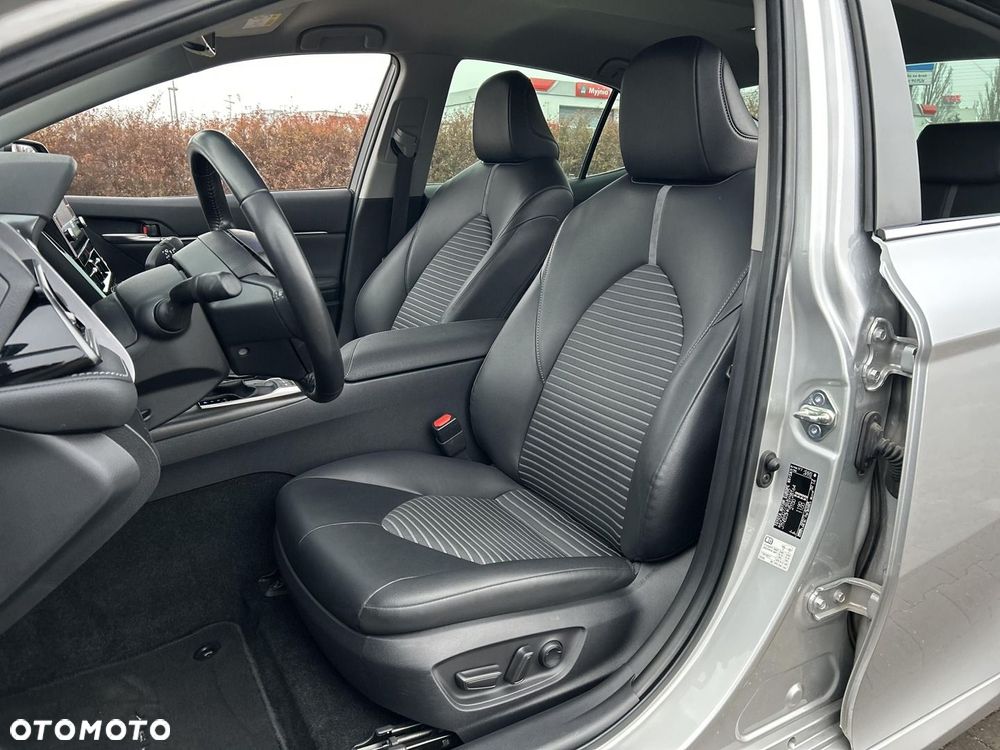 Toyota Camry 2.5 Hybrid Prestige CVT - 10