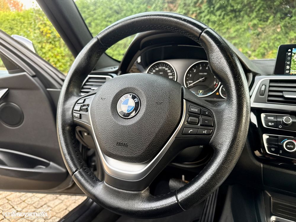 BMW 330 - 32