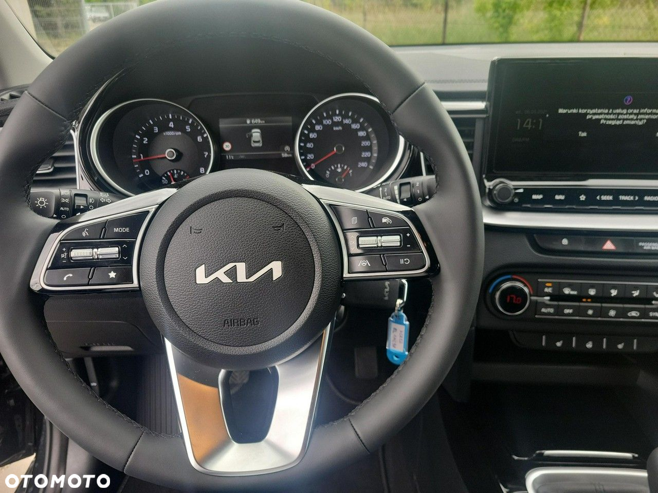 Kia XCeed - 12