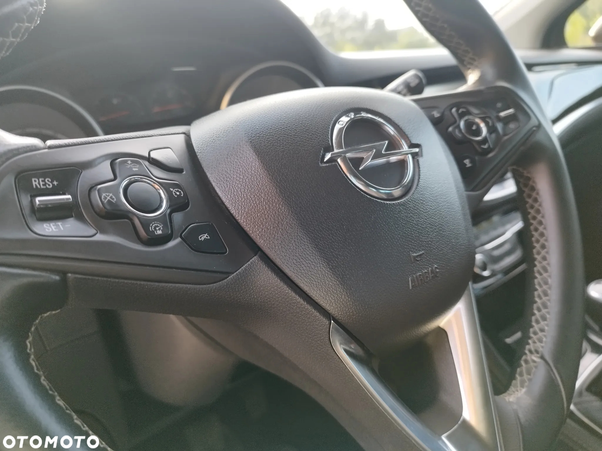 Opel Astra 1.4 Turbo Innovation - 11