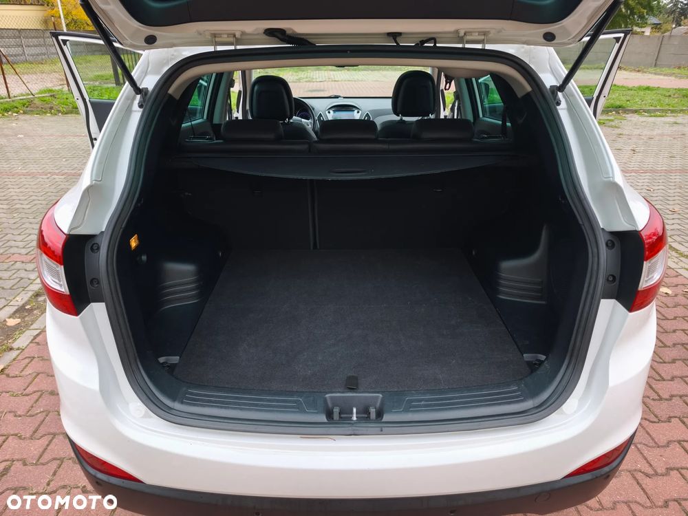 Hyundai ix35 2.0 CRDi 4WD Automatik Premium - 24