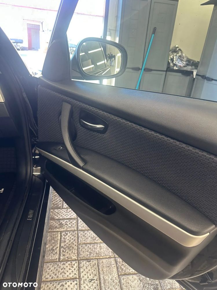 BMW Seria 3 - 12