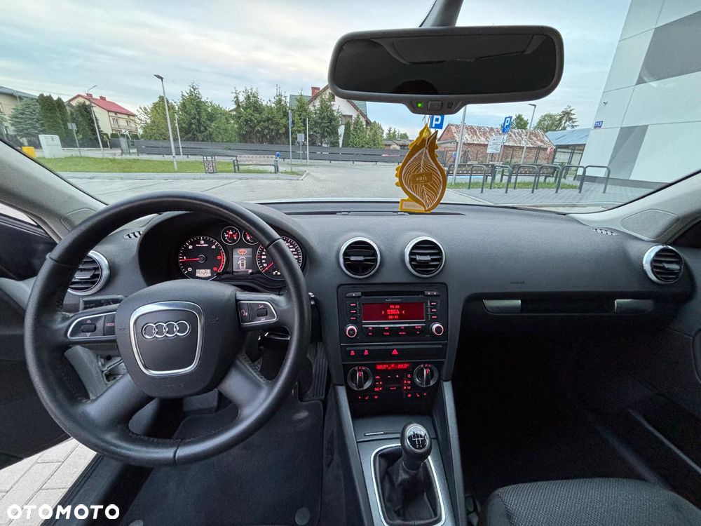 Audi A3 Sportback 1.6 TDI DPF Attraction - 11
