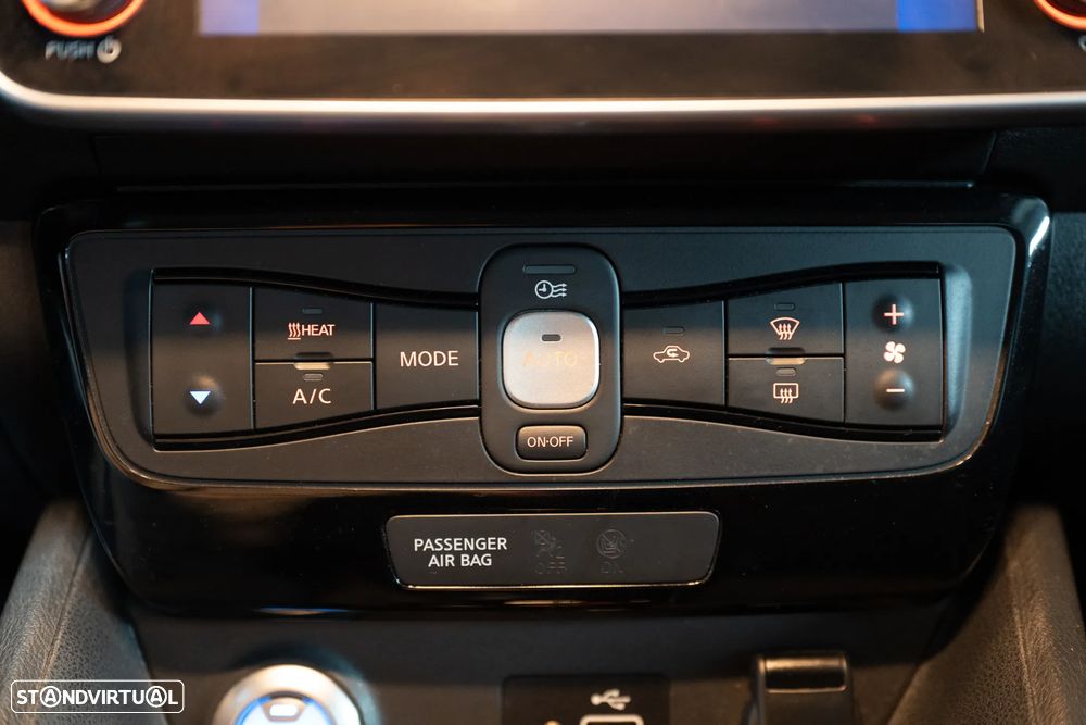 Nissan Leaf Acenta Access - 34